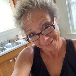 Meet your Posher, Deborah